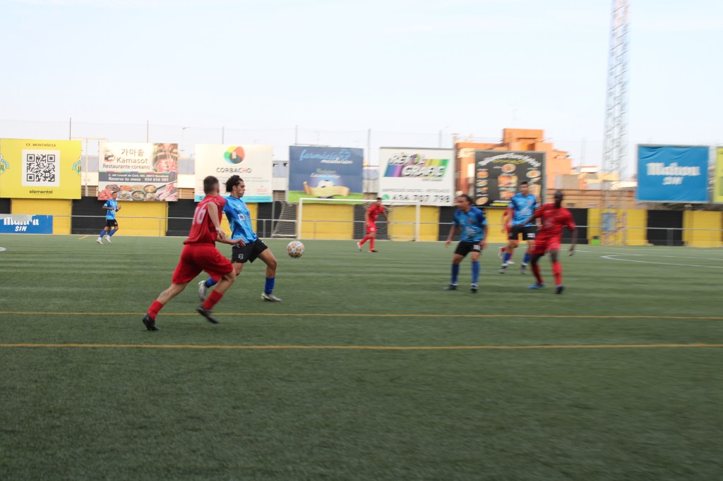 Un torneig organitzat per la Montañesa que fa brillar al Vallbona i dona molt de què parlar a tot Nou&nbsp;Barris.