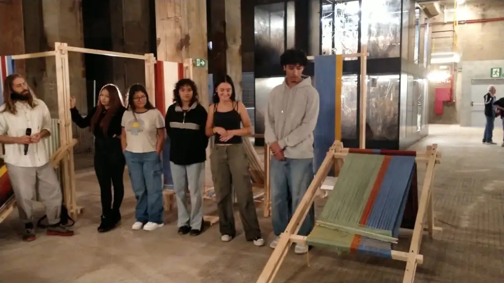 Vincles, espai entre fils