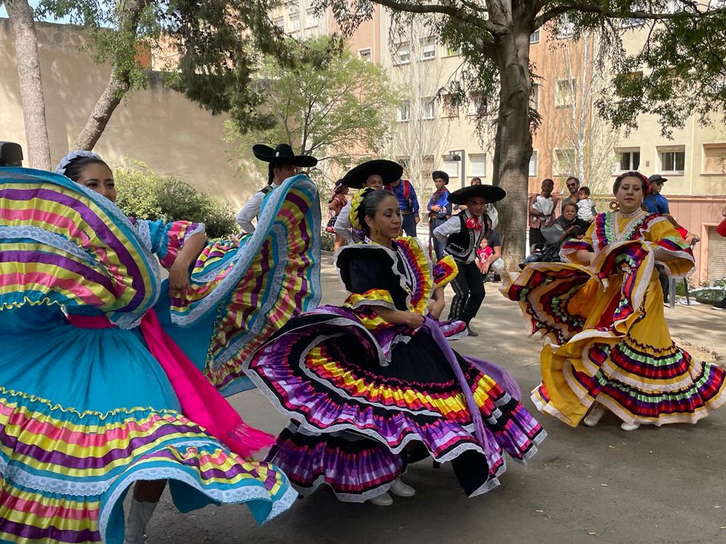 La Culturalíssima: Una Celebració de la Diversitat Cultural i Gastronòmica al Turó de la Peira i Can&nbsp;Peguera