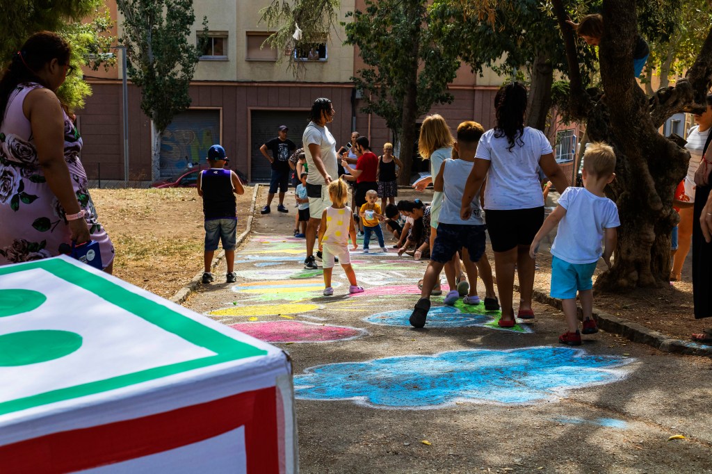 Gran Èxit de la Festa del Color al Turó de la Peira: Diversió i Creativitat per a Tota la&nbsp;Comunitat