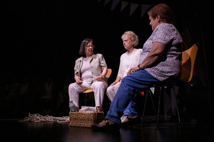 “L’Ateneu Popular 9 Barris impulsa un espectacle comunitari que està donant molt a&nbsp;parlar”