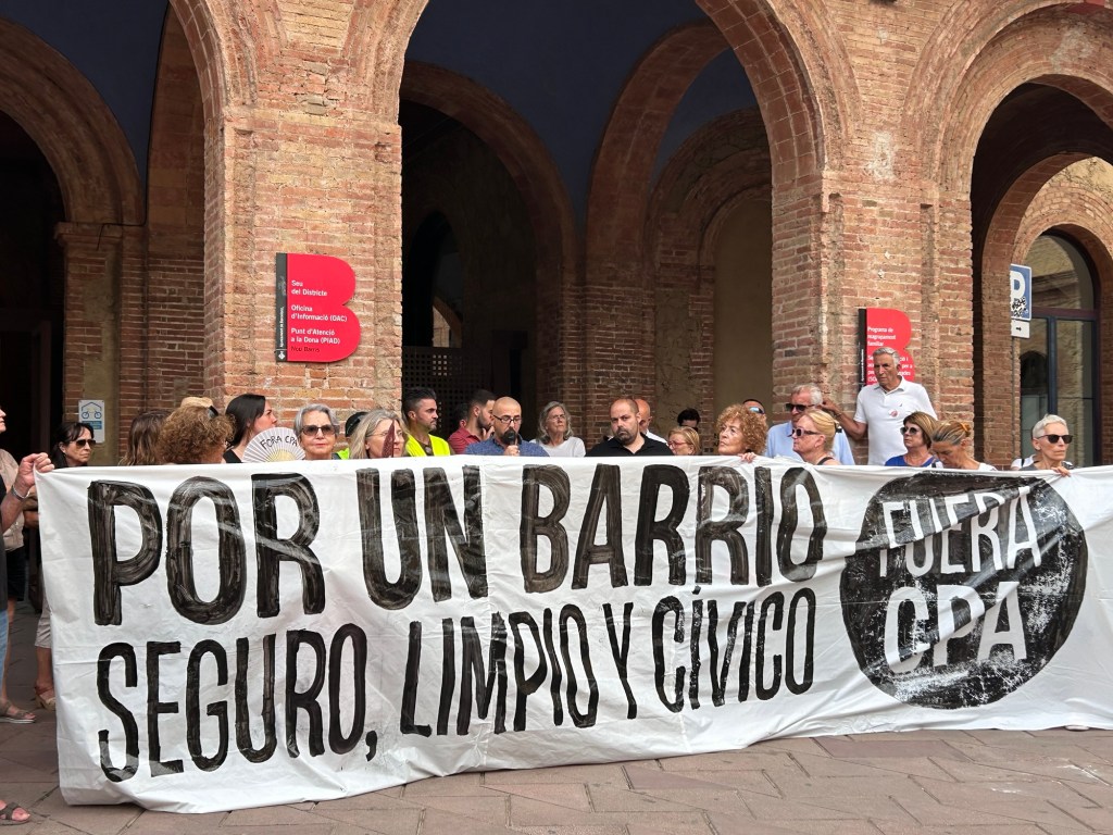 Tensions, queixes i reivindicacions socials marquen l’Audiència Pública de juliol a Nou&nbsp;Barris