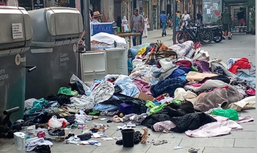 Veïns de “Raval” esclaten per la brutícia als&nbsp;carrers